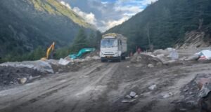 धराली आपदा के 25 दिन बाद खुला गंगोत्री हाईवे, हर्षिल में झील और मलबे की चपेट आ गया था मार्ग।