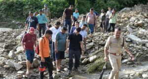 जिलाधिकारी, पुलिस अधीक्षक आपदा प्रभावित क्षेत्र तालजामण का स्थलीय निरीक्षण – राहत एवं पुनर्वास कार्य तेज