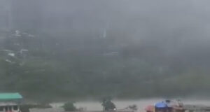 उत्तरकाशी में कहर बनकर टूटा बादल, धराली में तबाही, 4 की मौत, कई लापता