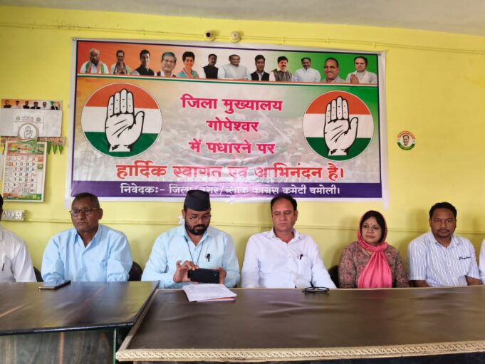 चमोली जनपद को आपदा प्रभावित जिला घोषित किया जाए: मुकेश नेगी