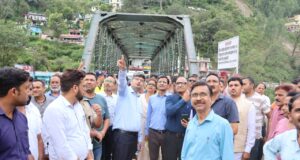 आपदा प्रभावित थराली पहुँची अंतर-मंत्रालयी केंद्रीय टीम, नुक़सान का किया प्रत्यक्ष आकलन