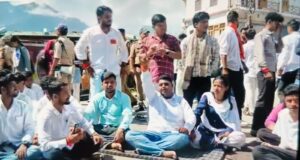 परीक्षा परिणाम में अनियमितता के विरोध में एबीवीपी के छात्रों ने गोपेश्वर चमोली मौटर मार्ग पर लगाया जाम, उग्र आंदोलन की दी चैतावनी
