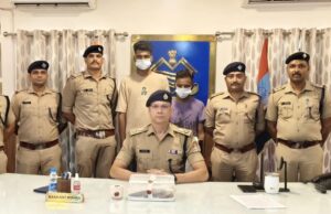 मर्डर केस खुलासा- सड़क हादसे के रूप में आई थी घटना निकला हत्याकांड,जीजा साले ने मिलकर प्रेमिका के पति को उतारा मौत के घाट।