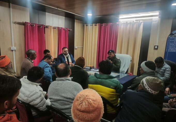 श्रद्धालुओं की सुरक्षा सर्वोपरि : पुलिस व स्वास्थ्य विभाग का विशेष अभियान