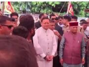 पेपर लीक प्रकरण: धरना स्थल पर पहुंचे CM धामी, CBI जांच का दिया भरोसा