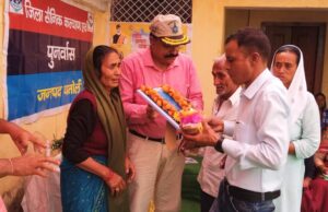 शहीद सम्मान यात्रा 2.0 के क्रम में संग्रहित की गई शहीद के घर-आंगन की पवित्र मिट्टी ताम्र कलश