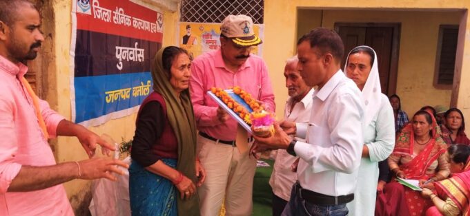 शहीद सम्मान यात्रा 2.0 के क्रम में संग्रहित की गई शहीद के घर-आंगन की पवित्र मिट्टी ताम्र कलश