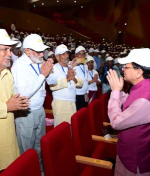 वृद्धजन समाज की धरोहर: सीएम धामी ने किया सम्मानित, नई सुविधाओं और योजनाओं का किया ऐलान