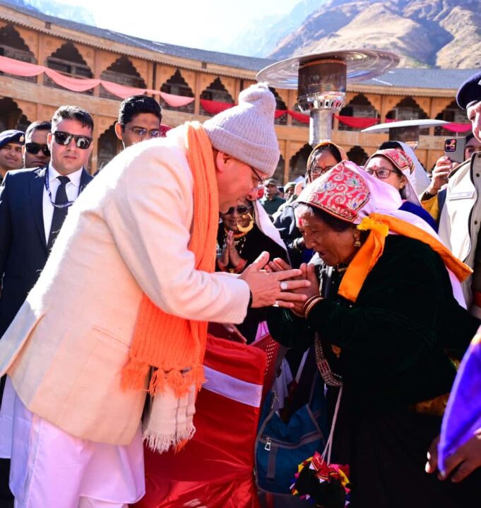 माणा गाँव में देवभूमि सांस्कृतिक महोत्सव का भव्य समापन — सीमांत क्षेत्रों में पर्यटन और आर्थिकी को नई उड़ान