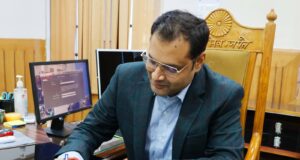 नव नियुक्ति जिलाधिकारी चमोली ने संभाला कार्यभार,