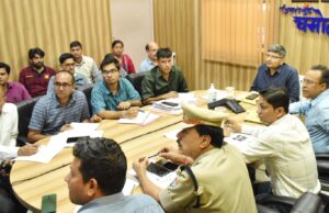 कृमि मुक्ति दिवस और पल्स पोलियो अभियान की तैयारियों को लेकर जिलाधिकारी ने ली समीक्षा बैठक