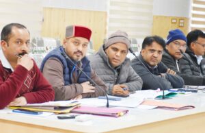 जिलाधिकारी ने की आपदा से क्षतिग्रस्त परिसंपत्तियों के पुनर्निर्माण की समीक्षा