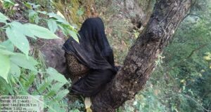 लापता महिला गंभीर घायल अवस्था में मिली, भालू ने किया हमला, टीम मौके पर