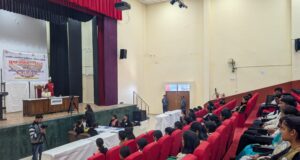 राजकीय स्नातकोत्तर महाविद्यालय गोपेश्वर में युवा संसद 2025 आयोजित की गई