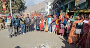 भाजपा महिला मोर्चा ने फूंका कांग्रेस का पुतला, अंकिता भंडारी हत्या कांड में सबूत पेश करने की रखी मांग