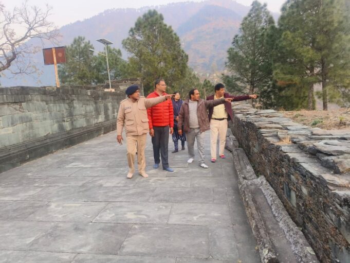 डीएम–एसपी ने आदिबद्री धाम व चांदपुर गढ़ी में सुरक्षा व यात्री सुविधा को लेकर किया स्थलीय निरीक्षण