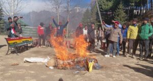 प्रशासनिक उदासीनता पर भड़के औली के कारोबारी; ‘औली बचाओ अभियान’ के साथ सरकार के खिलाफ खोला मोर्चा