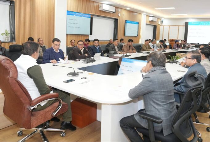 मुख्य सचिव ने ली विभिन्न योजनाओं को लेकर बैठक, दिए आवश्यक निर्देश