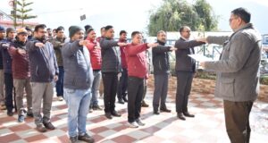 शासकीय कार्यालयों एवं कलेक्ट्रेट परिसर में मतदाता जागरूकता कार्यक्रम हुये आयोजित