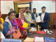 प्रधान संगठन ने मानदेय बढ़ोतरी समेत कई मांगें डीएम के समक्ष रखीं