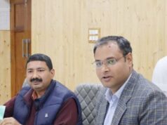 गोपेश्वर में आयोजित होने वाले बसन्तोत्सव को लेकर जिलाधिकारी ने ली बैठक