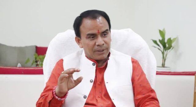 परीक्षा पे चर्चा’ कार्यक्रम में सभी विद्यालयों की भागीदारी अनिवार्यः डाॅ. धन सिंह रावत