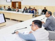 जिलाधिकारी गौरव कुमार की अध्यक्षता में कलेक्ट्रेट सभागार में जिले के राजस्व अधिकारियों एवं कर्मचारियों के साथ समीक्षा बैठक आयोजित की गई। साथ ही जिलाधिकारी ने लंबित विकासात्मक कार्यों एवं राजस्व वसूली, न्यायालय, थानों,तहसील स्तर पर लम्बित वादों के मामलों के अलावा अन्य कार्यो की विस्तृत जानकारी ली।