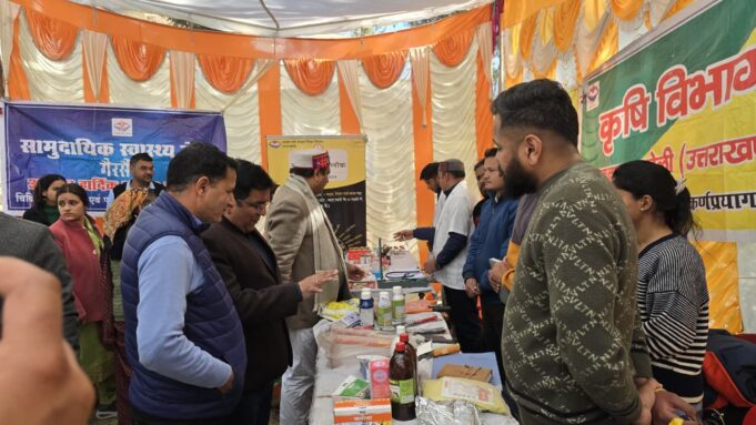 विकास खण्ड गैरसैंण के तहसील आदिबद्री की न्याय पंचायत देवलकोट (कंसुआ) में जन-जन की सरकार ,जन-जन के द्वार कार्यक्रम के तहत लगा बहुउद्देशीय शिविर।