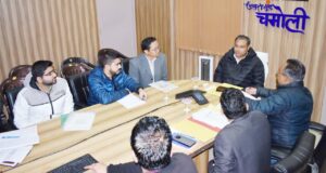 जिले में बाल एवं मातृ मृत्यु दर में कमी लाने के लिए प्रतिबद्धतापूर्वक करें कार्य: जिलाधिकारी