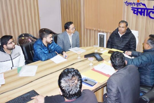 जिले में बाल एवं मातृ मृत्यु दर में कमी लाने के लिए प्रतिबद्धतापूर्वक करें कार्य: जिलाधिकारी