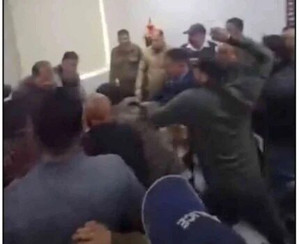 शिक्षा निदेशक से मारपीट के मामले में राजकीय शिक्षक संघ की चेतवानी