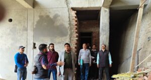 चारधाम यात्रा से पहले ट्रैफिक व्यवस्था दुरुस्त करने की तैयारी, गौचर-कर्णप्रयाग-चमोली में पार्किंग परियोजनाओं का निरीक्षण