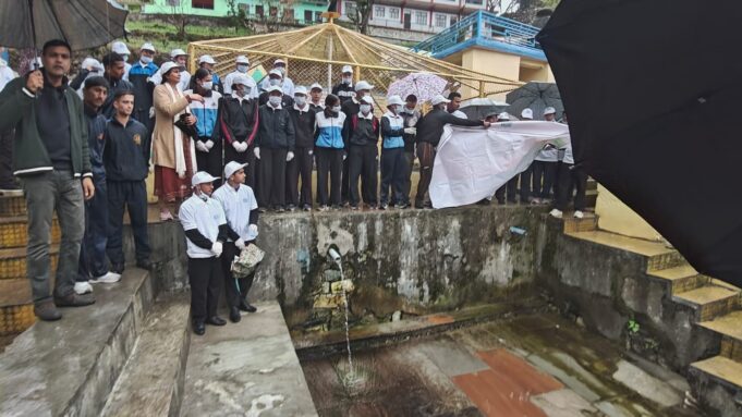 नमामि गंगे स्वयंसेवकों ने वैतरणी घाट में चलाया स्वच्छता अभियान