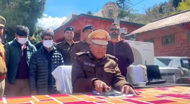 नकली हॉलमार्क लगाकर असली सोना बदलने वाले गिरोह का भंडाफोड़;