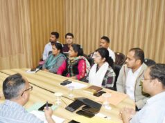 जिलाधिकारी ने ली प्रधानमंत्री मातृ वंदना योजना की प्रगति समीक्षा बैठक