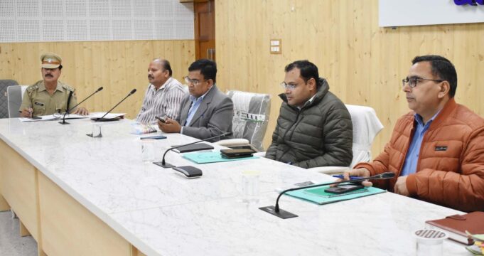 जिलाधिकारी ने ली श्री नन्दा देवी राजजात की तैयारियों के सम्बन्ध में समीक्षा बैठक