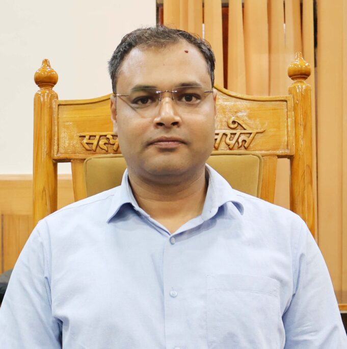 चमोली में बदरीनाथ यात्रा के सुचारू संचालन तीर्थयात्री सुविधाओं को किया जा रहा दुरुस्त