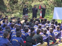 आग से मुकाबला कैसे करें: फायर सर्विस गोपेश्वर टीम ने एनसीसी कैडेट्स को सिखाए अग्नि सुरक्षा गुर