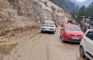 नंदप्रयाग में रात्रिकालीन यातायात रहेगा प्रतिबंधित, वैकल्पिक मार्ग से होगा डायवर्जन