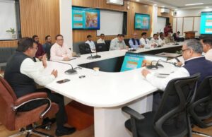 सीएस ने बच्चों को डिहाइड्रेशन से बचाव के दिए निर्देश