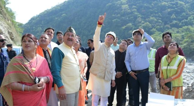 मुख्यमंत्री ने केदारनाथ यात्रा व्यवस्थाओं का किया स्थलीय निरीक्षण दिए आवश्यक निर्देश