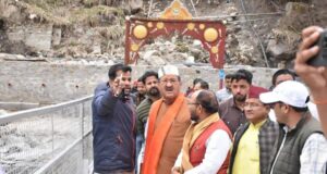 प्रभारी मंत्री पहुँचे बद्रीनाथ धाम, यात्रा व्यवस्थाओ का लिया जायजा, दिए आवश्यक निर्देश