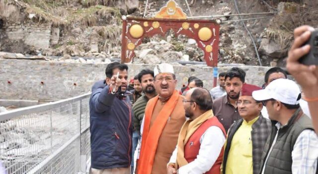 प्रभारी मंत्री पहुँचे बद्रीनाथ धाम, यात्रा व्यवस्थाओ का लिया जायजा, दिए आवश्यक निर्देश
