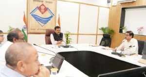 मुख्य सचिव ने ली उत्तराखंड वन संसाधन समिति की बैठक