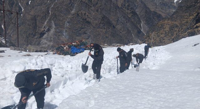 सेना के प्रयासों से सुगम होगा हेमकुण्ड साहिब मार्ग, यात्रा शुरू होने से पहले तेज हुई तैयारियां