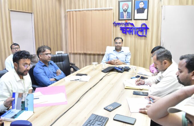 ज्योतिर्मठ पुनर्निर्माण कार्यों की समीक्षा, गुणवत्ता और तेजी पर जोर