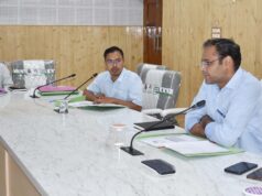 जिलाधिकारी ने ली जिला गंगा संरक्षण समिति की बैठक