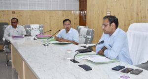 जिलाधिकारी ने ली जिला गंगा संरक्षण समिति की बैठक