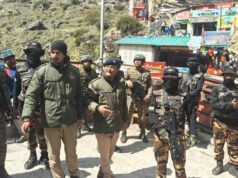 बदरीनाथ धाम में हाई अलर्ट, पुलिस-एटीएस ने माणा सीमा तक किया फ्लैग मार्च