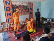 दशोली ब्लॉक के बेमरू गांव में एनडीआरएफ ने दिया आपदा प्रबंधन प्रशिक्षण